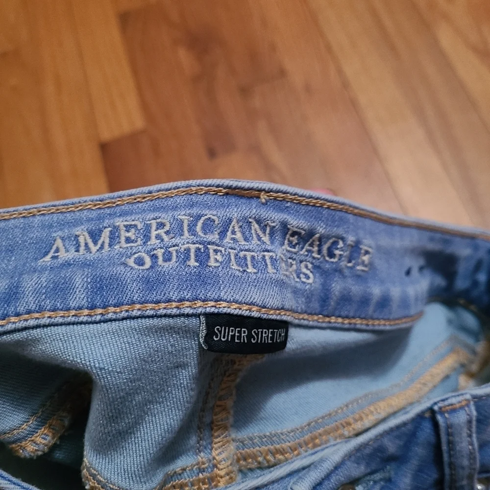 American Eagle Denim Shorts Size 4 - Picture 2 of 6